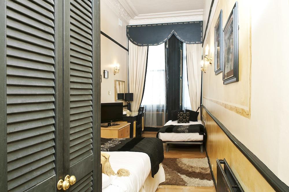 Rushmore Hotel - Room