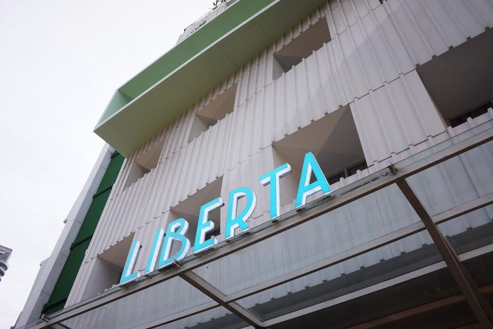 Liberta Hotel Kemang - Exterior detail