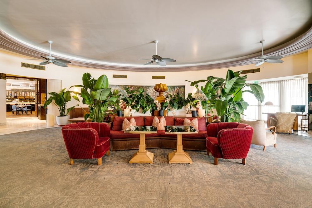 The Plymouth South Beach - Lobby Sitting Area