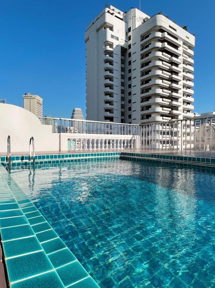 The Promenade Hotel - Infinity Pool