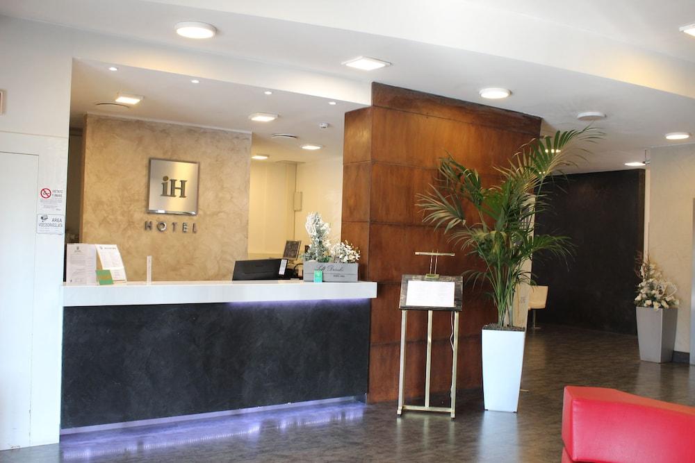 iH Hotels Milano Lorenteggio - Reception