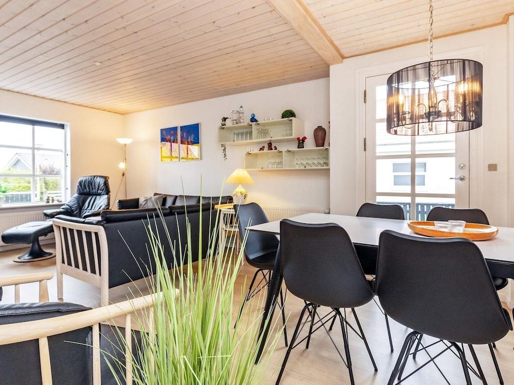 Tranquil Holiday Home in Skagen near Coast - Interior