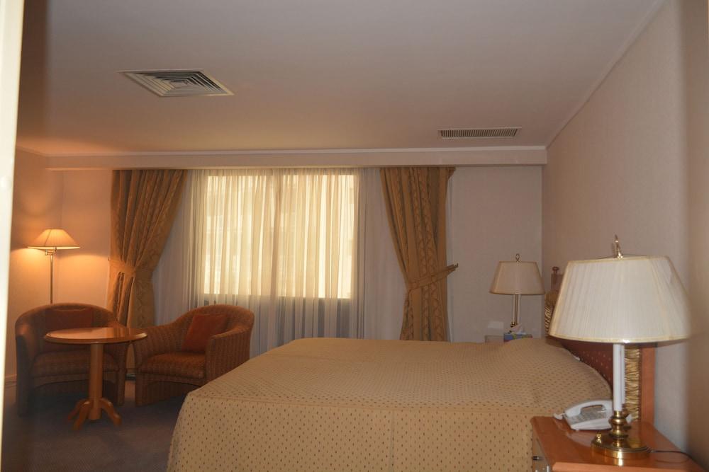 فندق كارلتون تاور الكويت - Room
