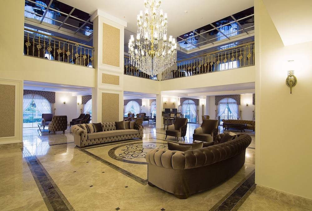 Svalinn Hotel - Lobby Sitting Area
