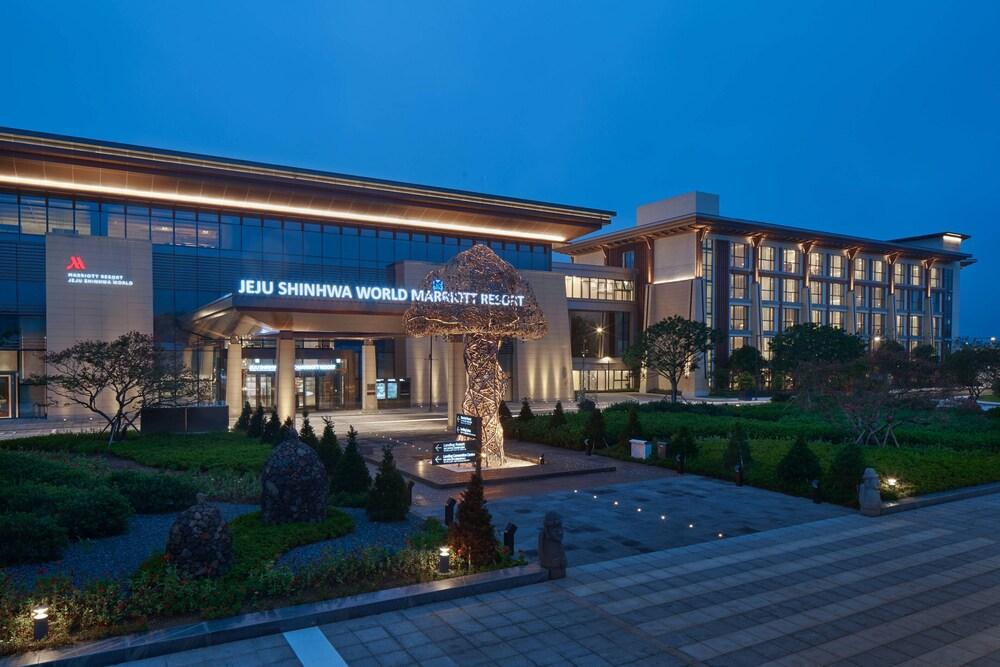 Marriott Jeju Shinhwa World Hotels & Resorts - Exterior
