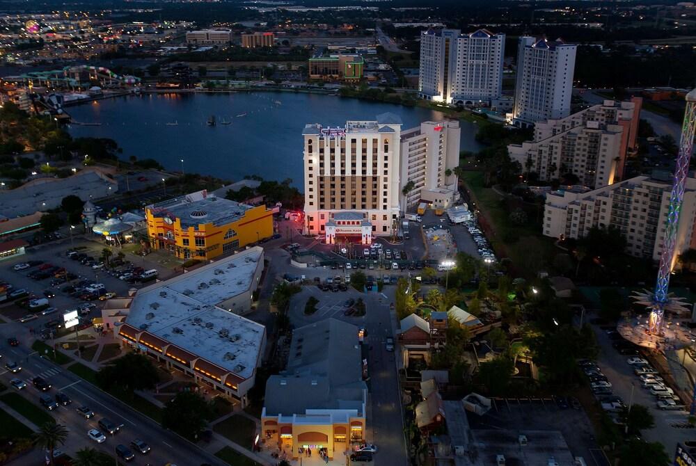 Ramada Plaza Resort & Suites by Wyndham Orlando Intl Drive - Exterior