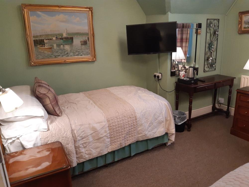 Holywell Guest House - Room