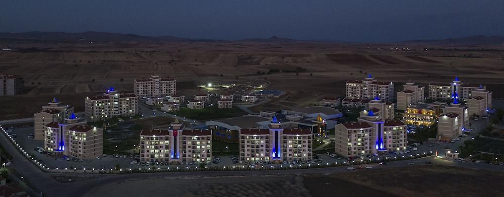 Grand Ozgul Thermal Holiday Village - Aerial View