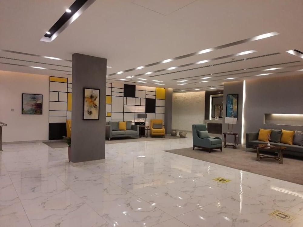 Executive Suites - Lobby