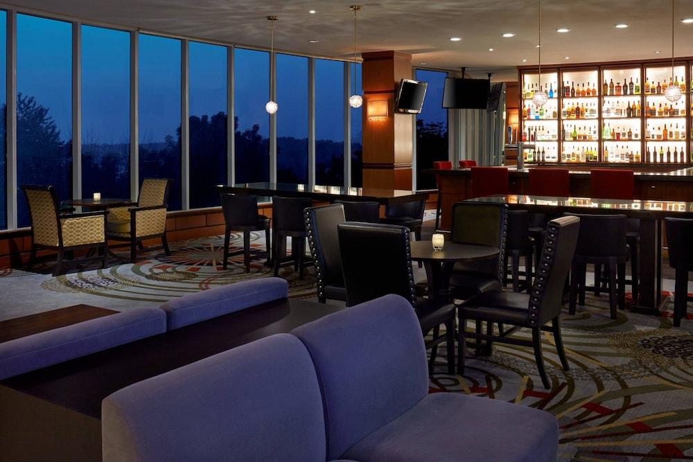 Marriott Niagara Falls Fallsview Hotel & Spa - Lobby