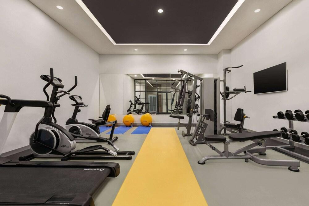رامادا إنكور باي ويندام إسطنبول باسين إكسبريس - Fitness Facility