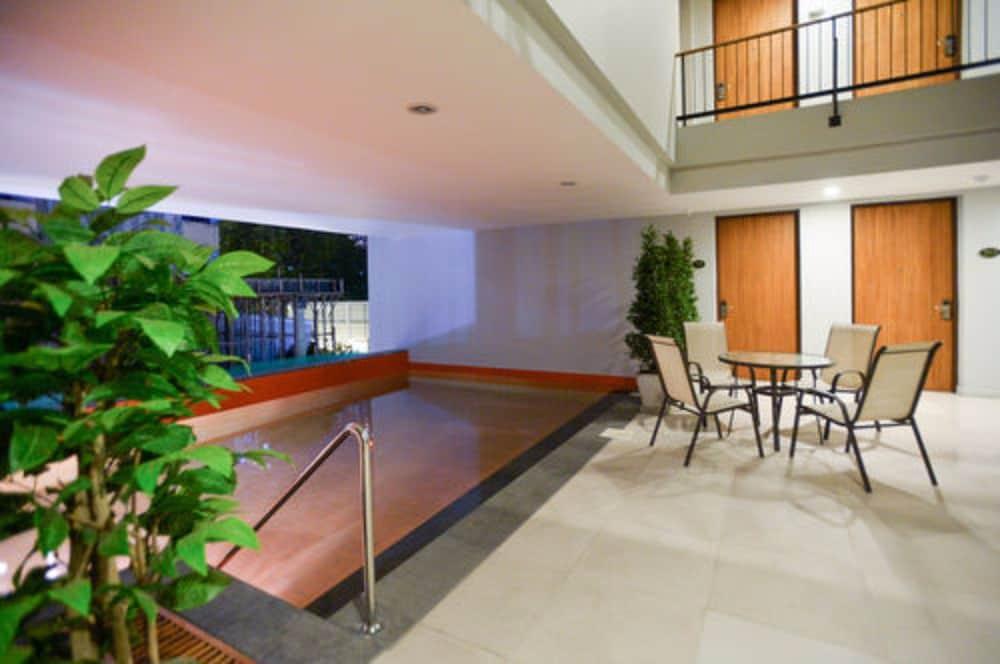 The Pad Silom Serviced Apartment - Exterior