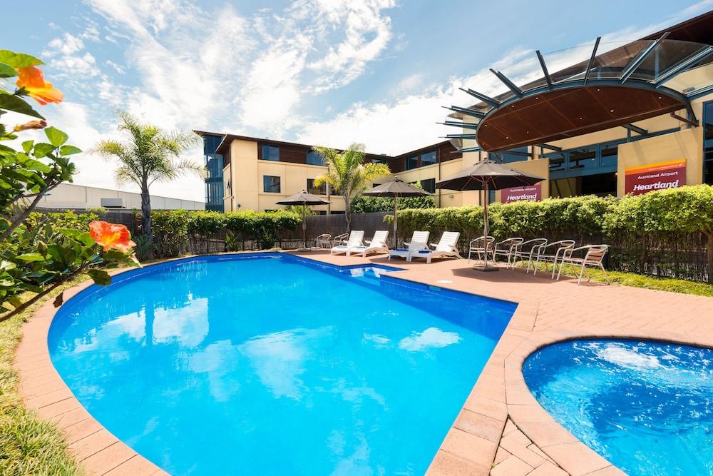 Heartland Hotel Auckland Airport - Outdoor Pool