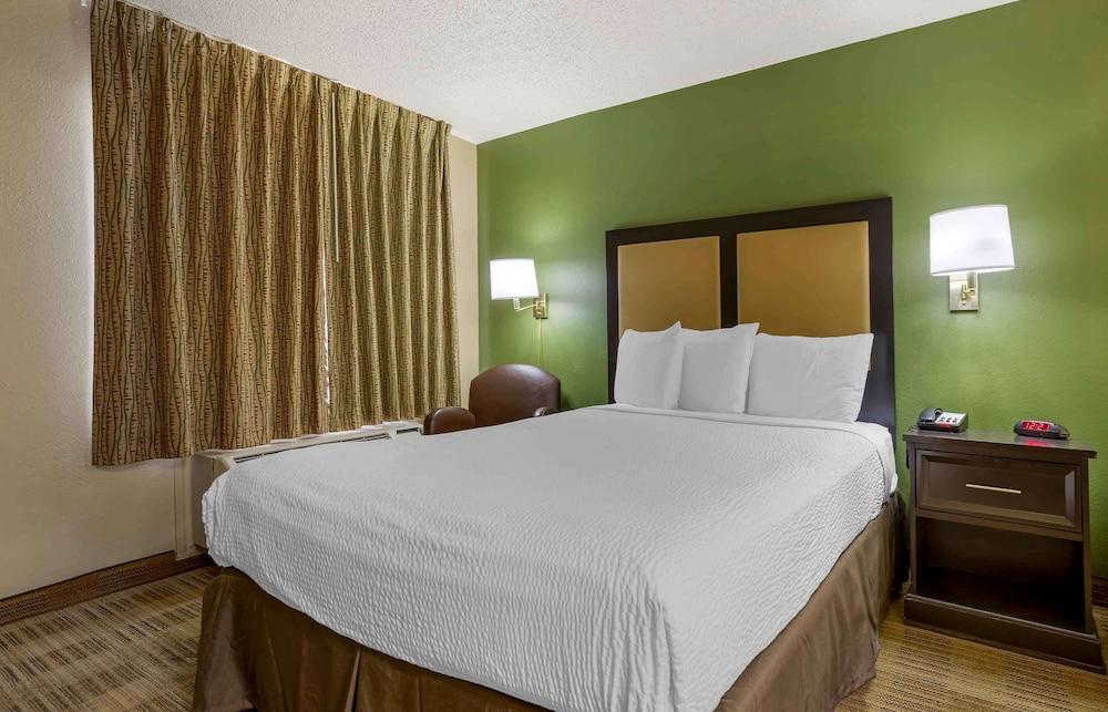 Extended Stay America Select Suites Denver Aurora South - Room