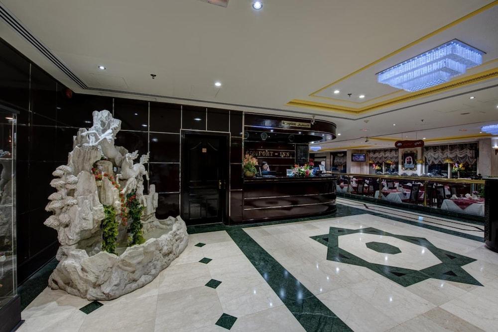 Comfort Inn Hotel - Lobby