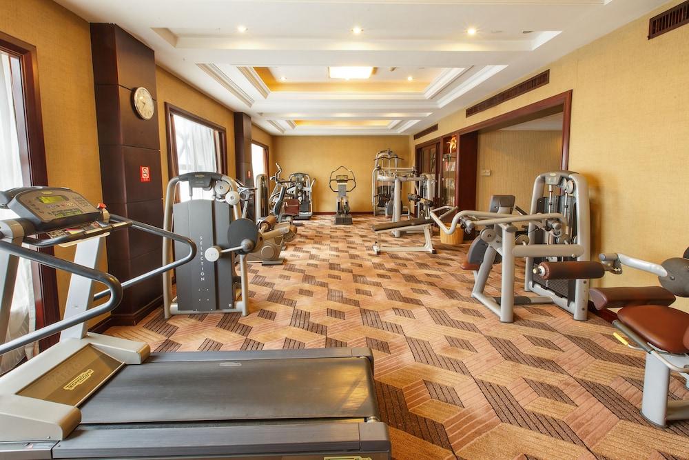 Grand Royal Hotel - Fitness Facility