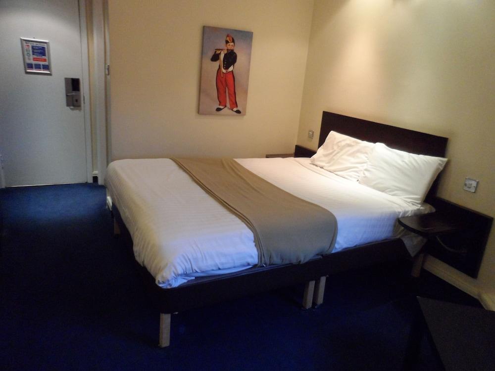 Britannia Hotel Edinburgh - Room