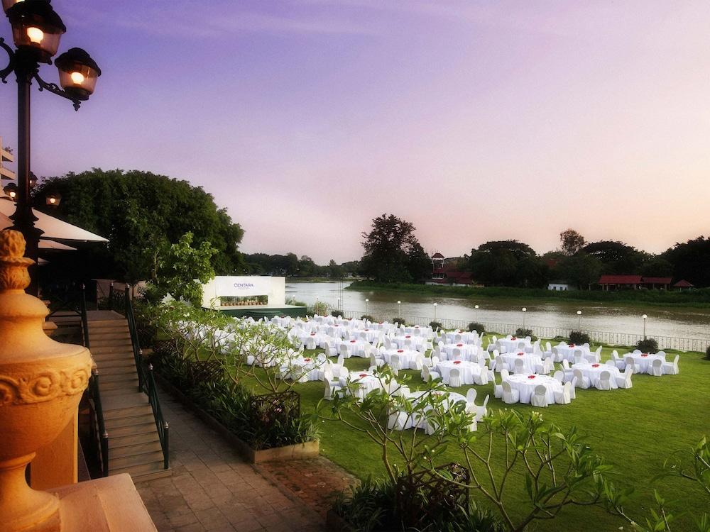 Centara Riverside Hotel Chiang Mai - Outdoor Pool