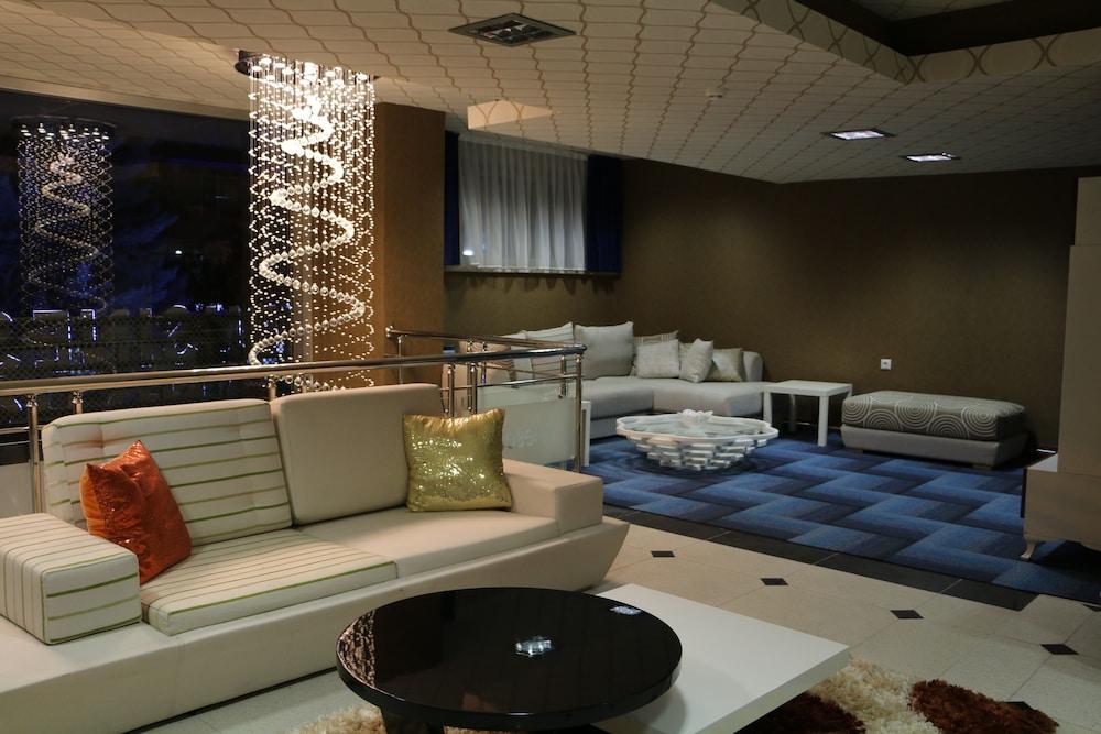 بيزنس جراند هوتل - Lobby Lounge