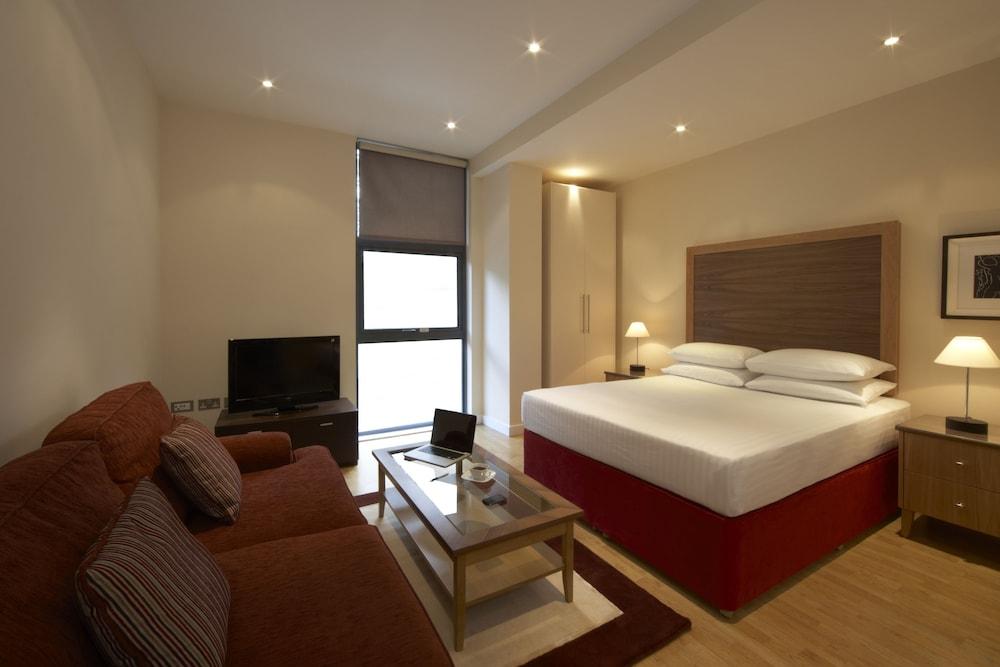 Marlin Apartments Canary Wharf - Room