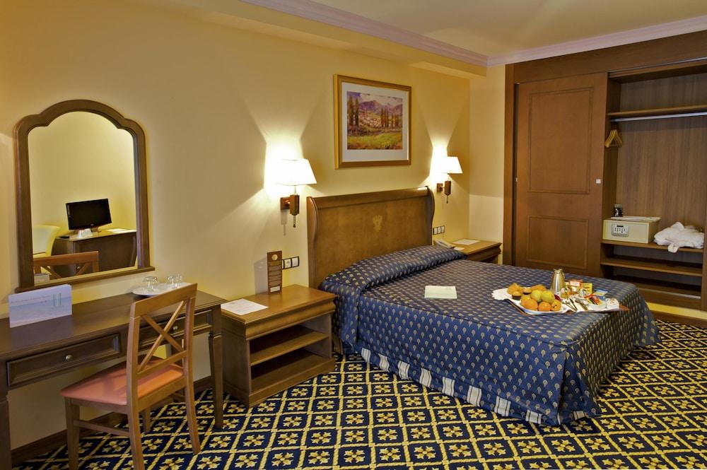 Hotel Agora Juan de Austria - Room