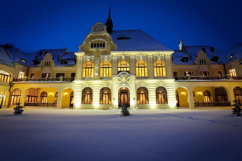 Rubezahl Marienbad Luxury Historical Castle Hotel & Golf - Castle Hotel Collection - Featured Image
