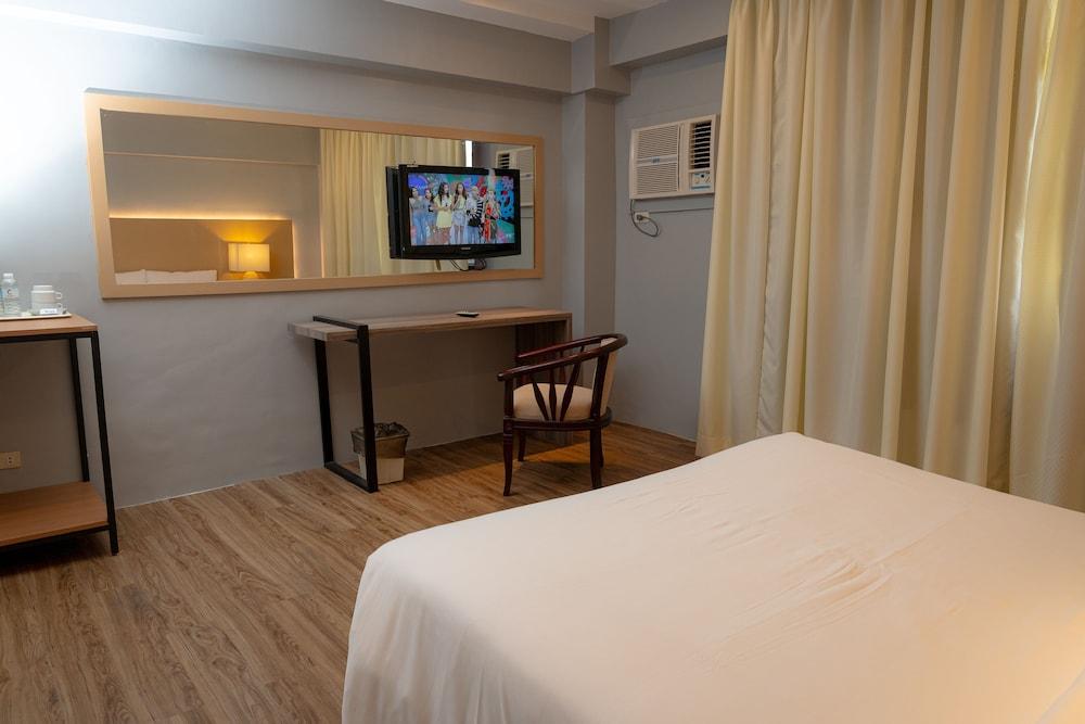 Cebu Grand Hotel - Room