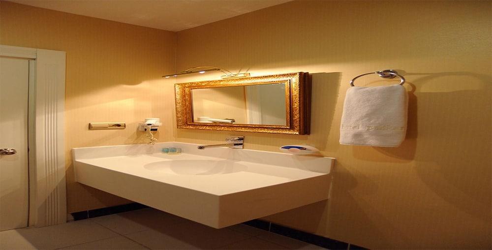 Pelikan Otel - Bathroom