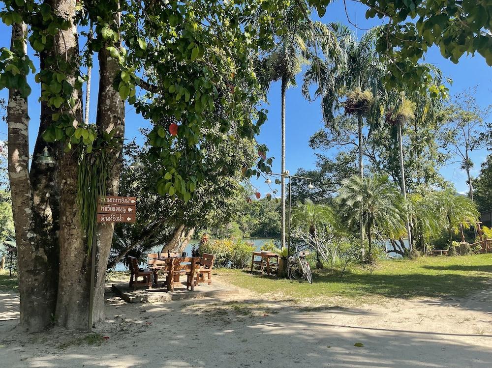 Sawasdee Lagoon Camping Resort - Exterior