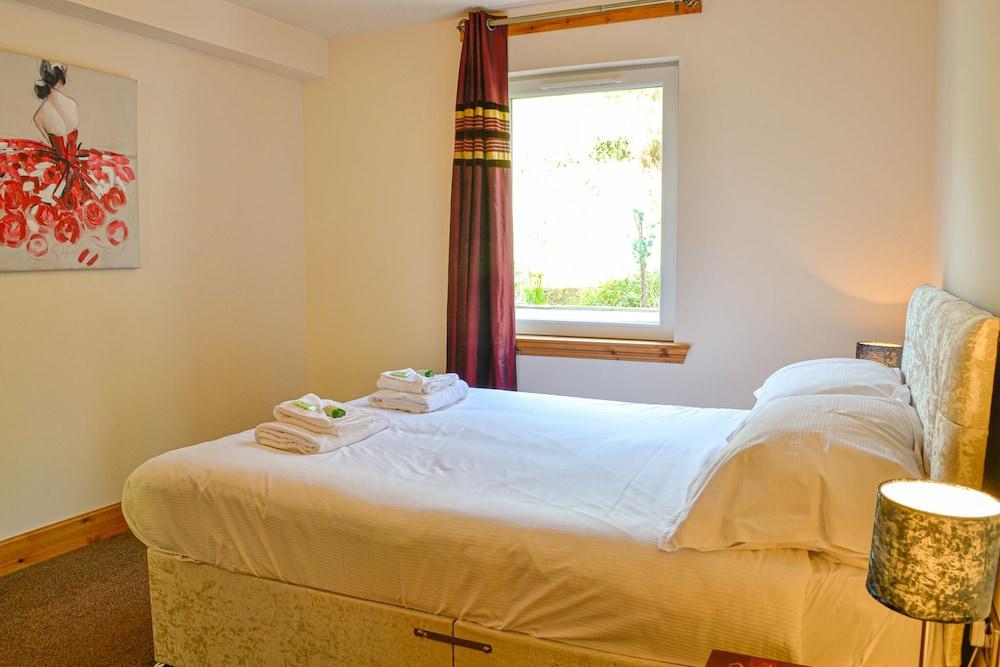 Self Catering at The Fairways - Room