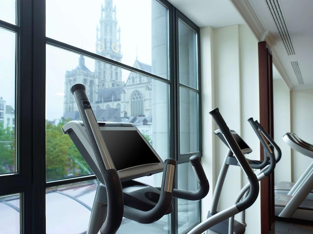 Hilton Antwerp Old Town - Fitness Facility