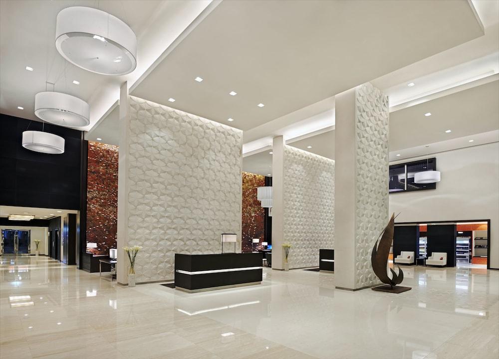 Hyatt Place Dubai Al Rigga Residences - Interior Entrance