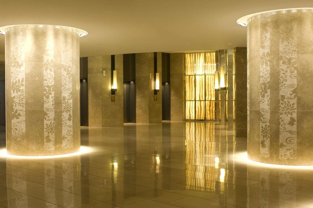 Hilton Tokyo - Lobby