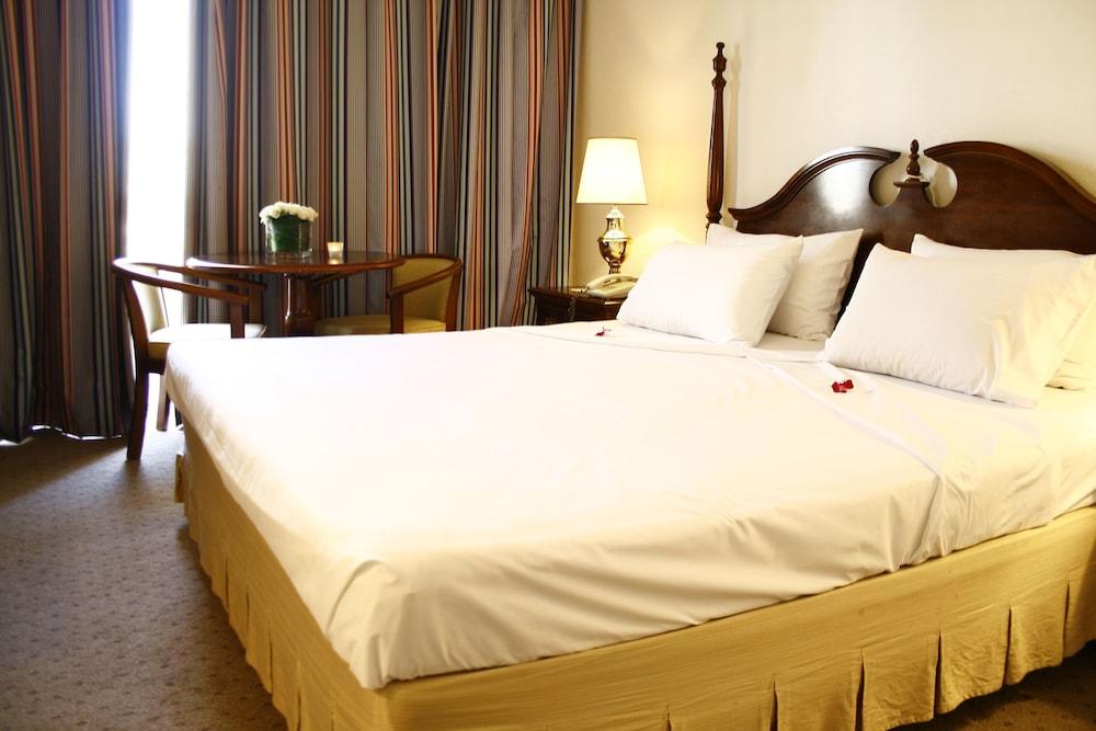 Napoleon Hotel - Room