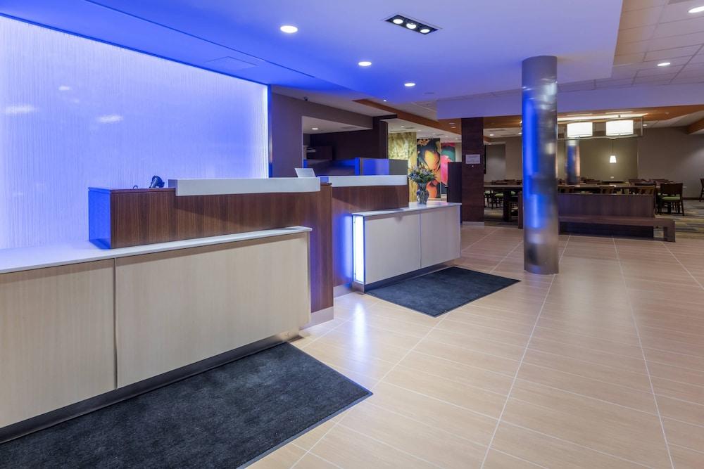 Fairfield Inn & Suites Boston Marlborough/Apex Center - Reception