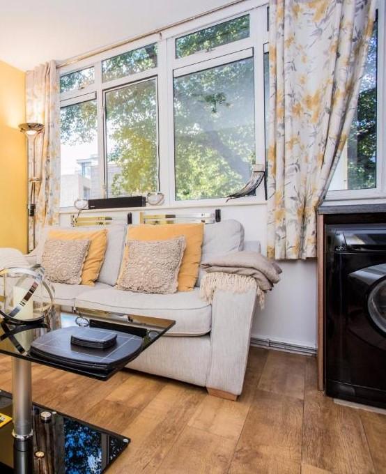 Colourful Maida Vale 1-Bedroom Flat with Balcony - Other