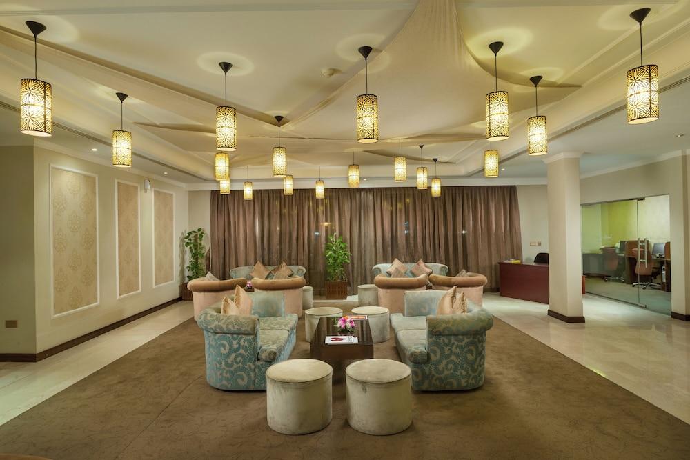 Al Falaj Hotel - Lobby Sitting Area