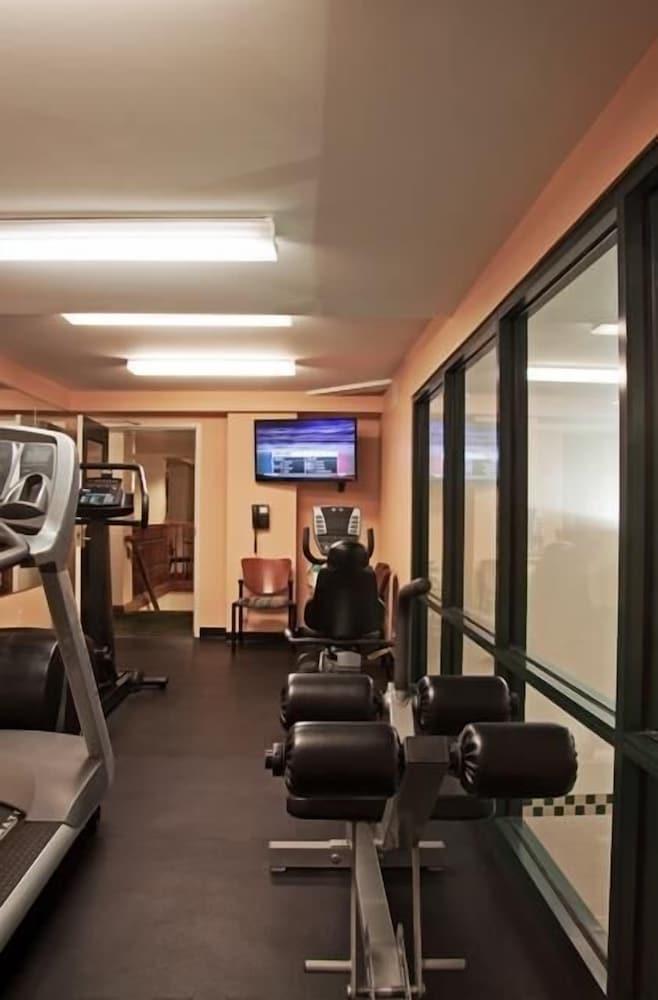 D. Hotel Suites & Spa - Fitness Facility