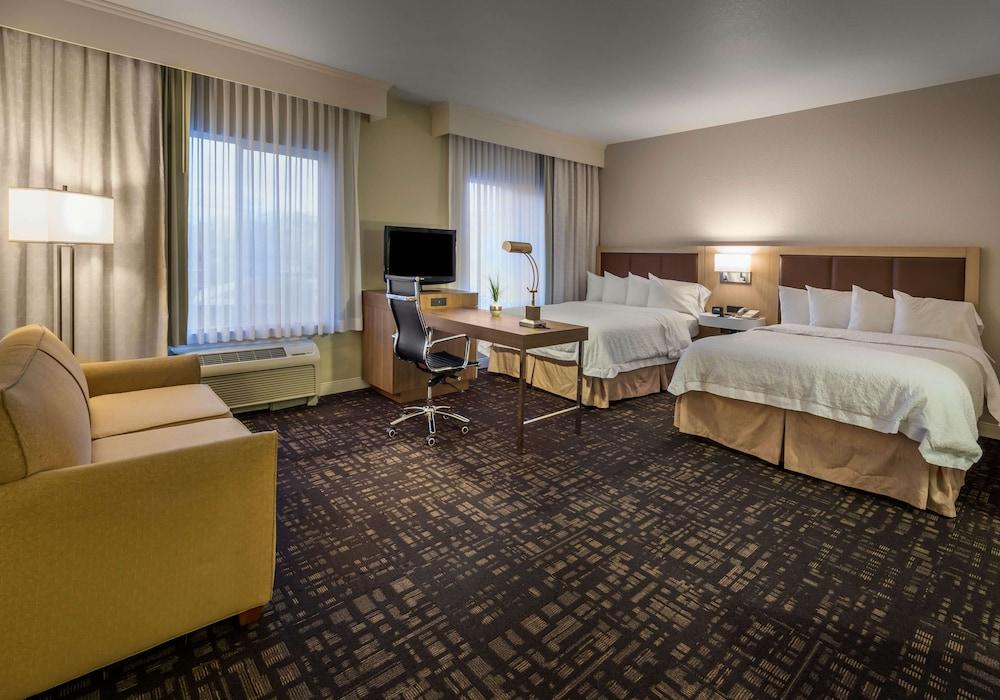 Hampton Inn & Suites Reno - Room