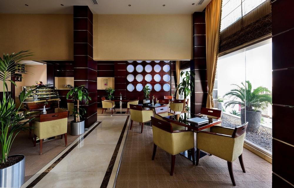 Coral Jubail Hotel - Lobby