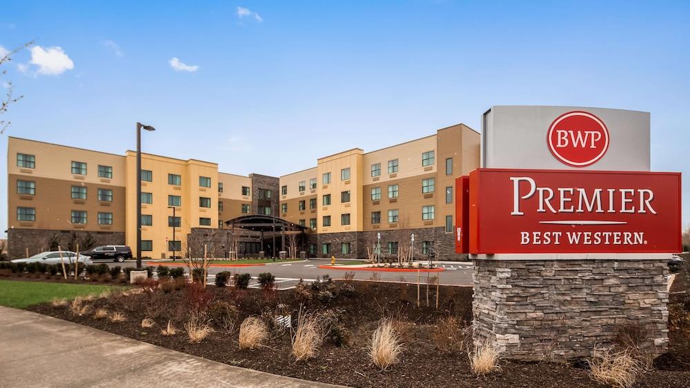 Best Western Premier Hotel at Fisher's Landing - Featured Image