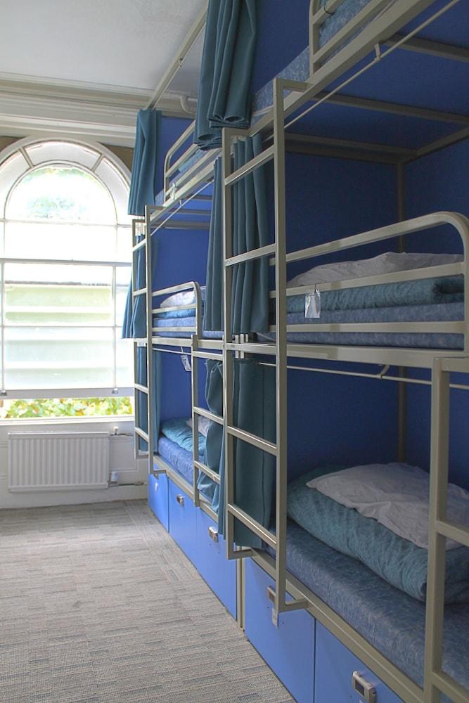 Smart Hyde Park Inn Hostel - Room