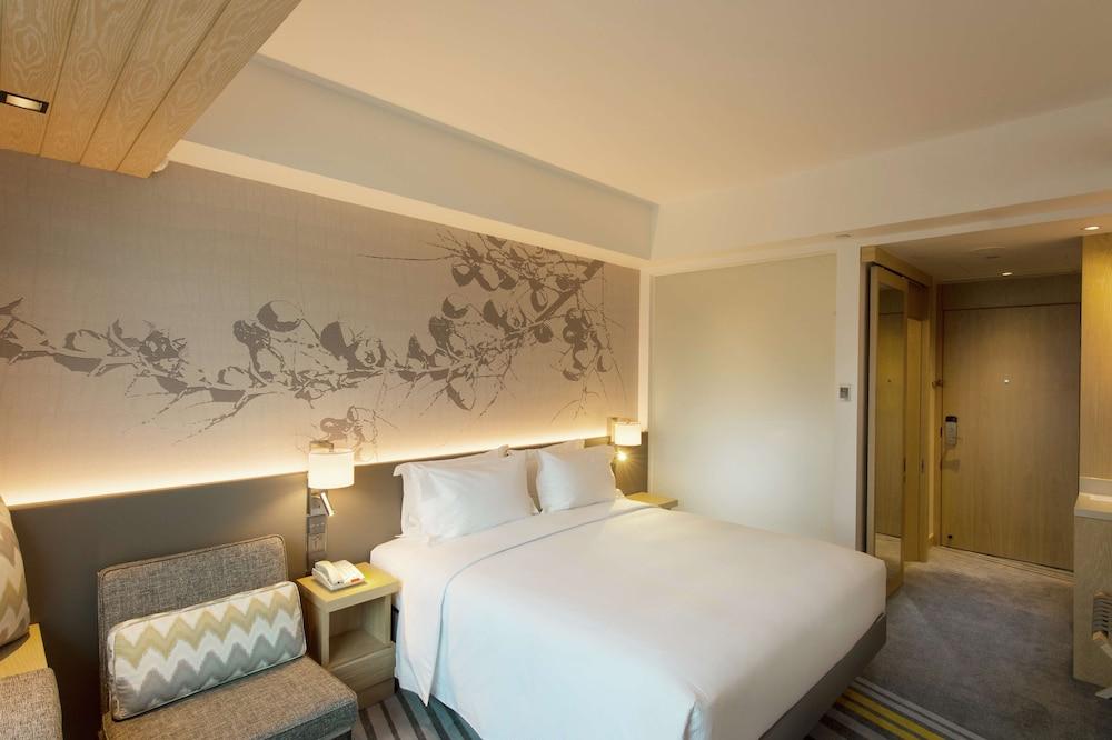 Hilton Garden Inn Singapore Serangoon - Room