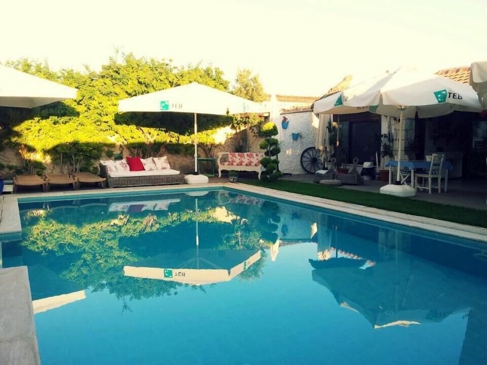 Cayirli Alacati Butik Otel - Outdoor Pool