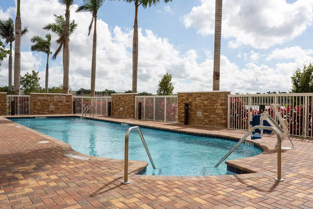 SpringHill Suites by Marriott Fort Lauderdale Miramar - Pool