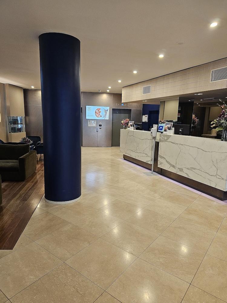 Novotel Sydney West HQ Hotel - Reception