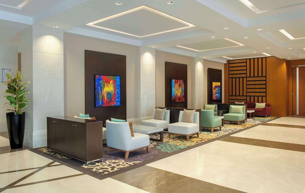 DoubleTree by Hilton Doha - Al Sadd - Lobby