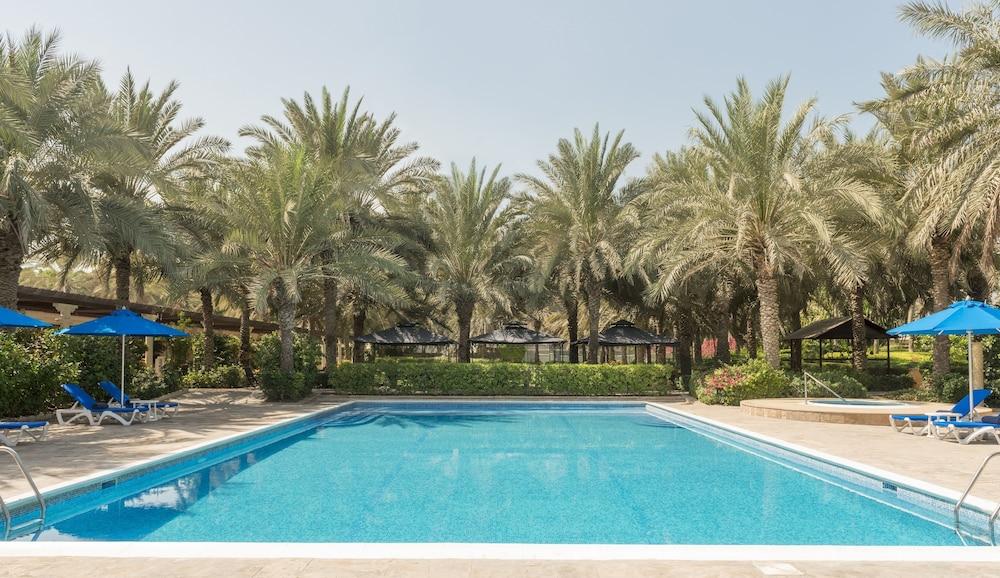 Coral Beach Resort - Sharjah - Exercise/Lap Pool