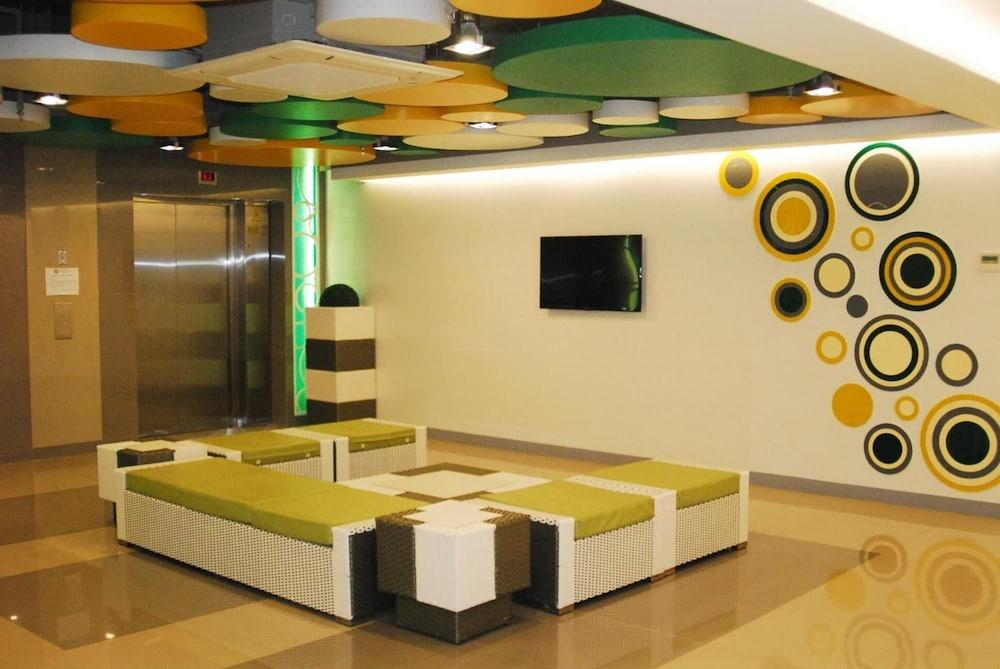 Go Hotels Ortigas Center - Lobby