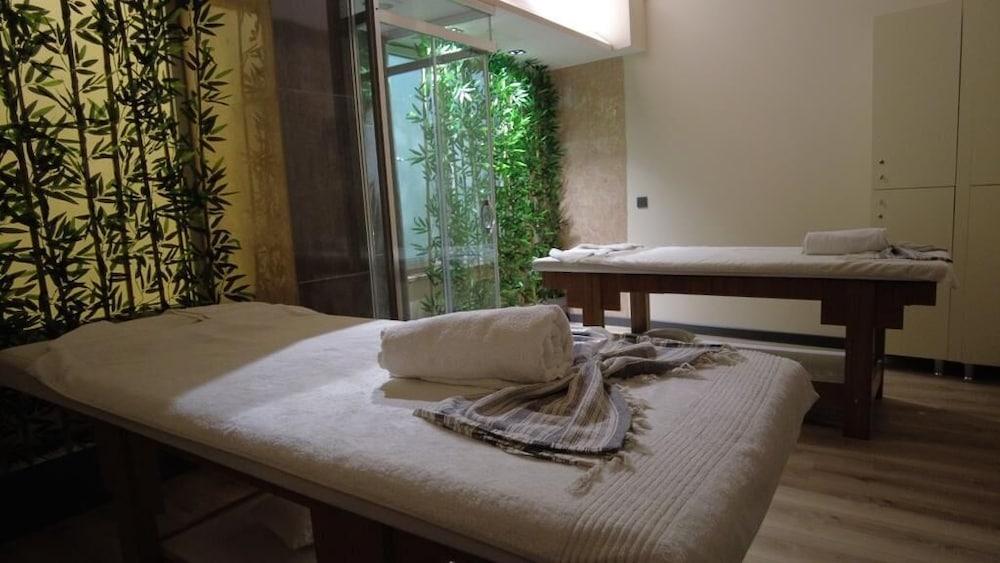 Ankara Royal Hotel - Massage